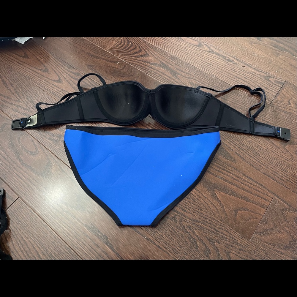 TRIANGL bathing suit - Picture 2 of 4